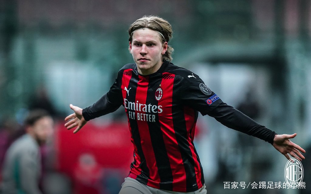 星空体育官网入口-沃尔夫斯堡实现惊艳逆转，迎来胜利的简单介绍